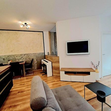 Stunning New Apartment With Free Parking Near City Centre 류블랴나 외부 사진